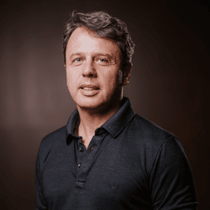 Roberto Dariva, CEO da Kenlo, apresenta Kenlo Inteligência no Google Cloud Summit 2024